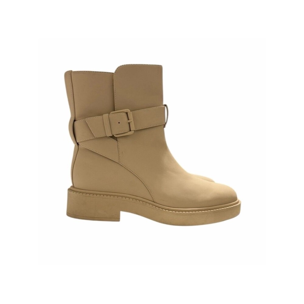 Vince Kaelyn Waterproof Boots Size 6.5